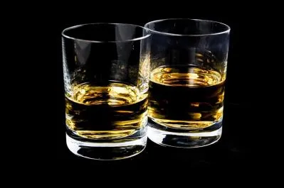 Vasos de chupito personalizados: Aliados de la exclusividad y el buen detalle con los clientes