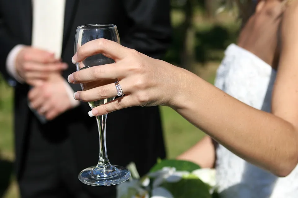 Catavinos personalizados: Un detalle muy especial para los invitados de tu boda